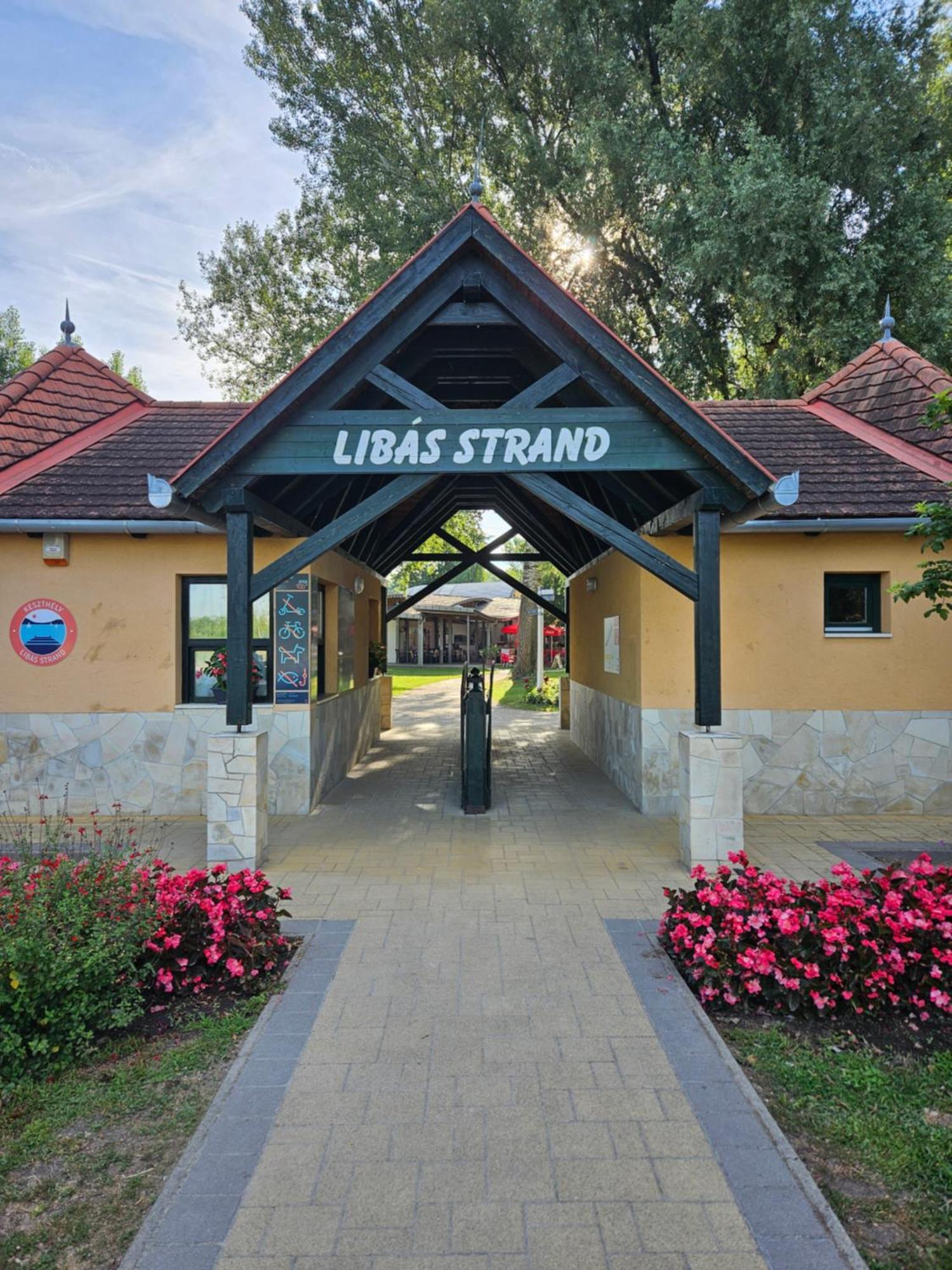 Villa Strokay - Few Minutes Walk From Lake Balaton Кестели Екстериор снимка